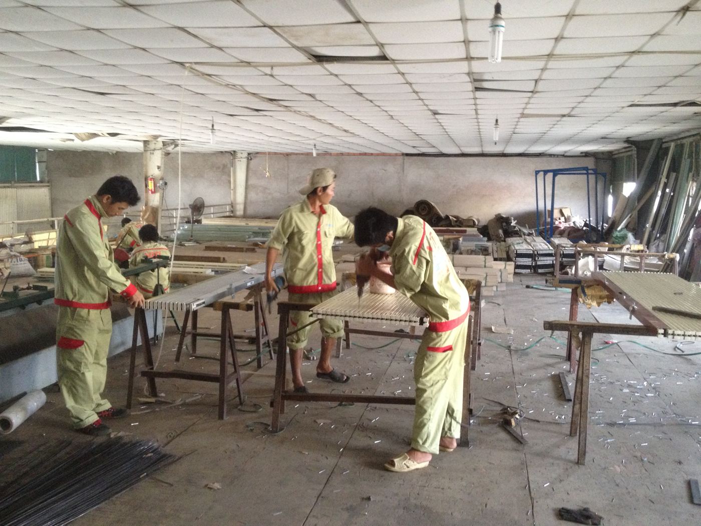 Khu lắp ráp cửa kéo